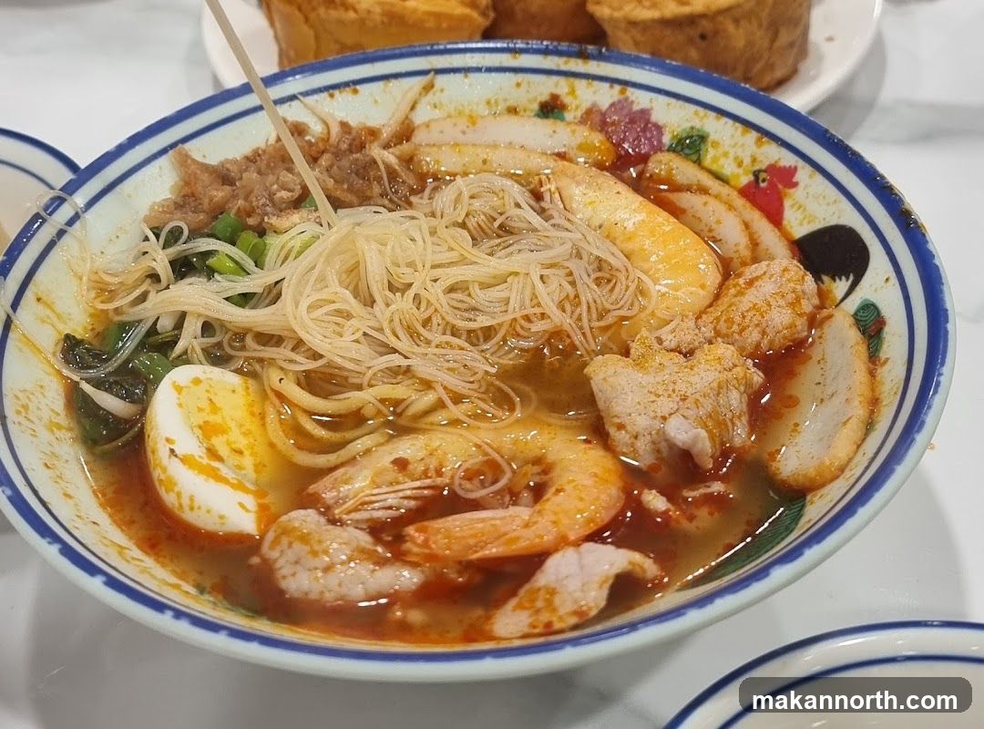Noodle Soup with Shrimp and Egg