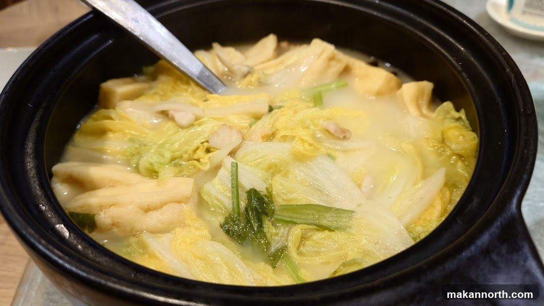 Napa Cabbage and Tofu Hot Pot