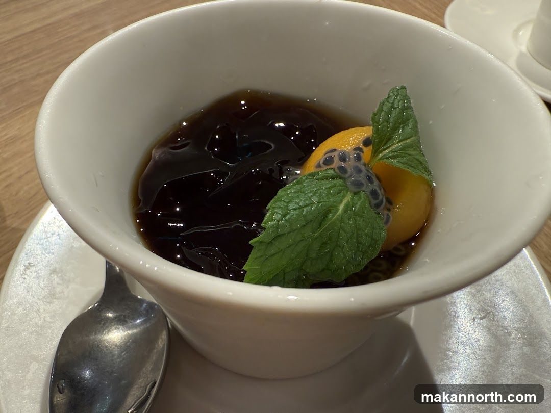 Dessert with Jelly and Fruit
