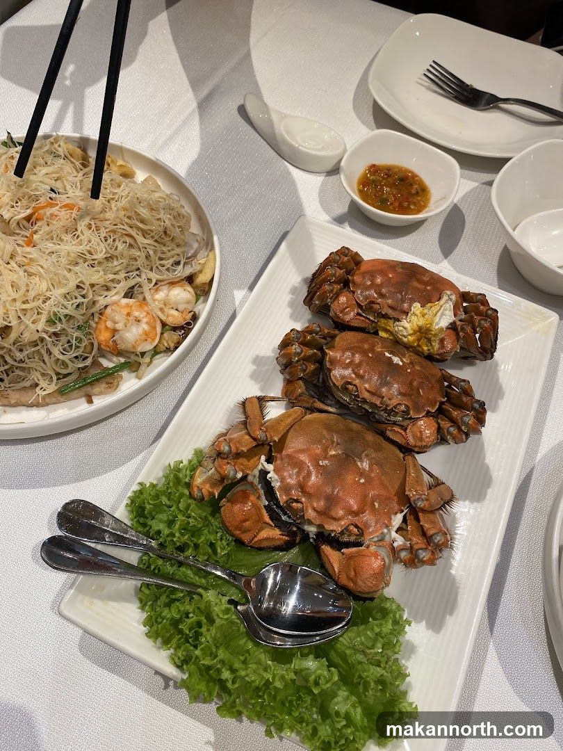 Steamed Crabs and Noodles