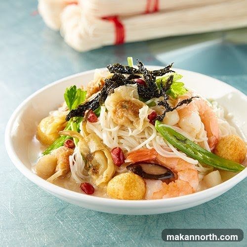 Noodle Dish with Seafood