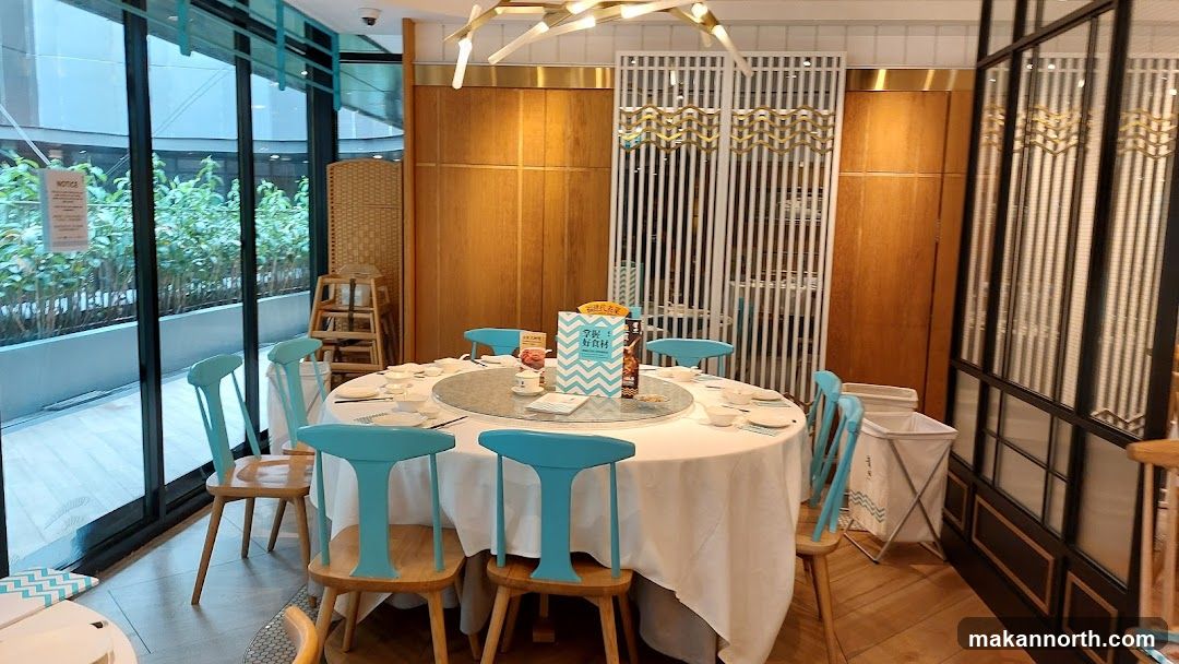 Restaurant Dining Area