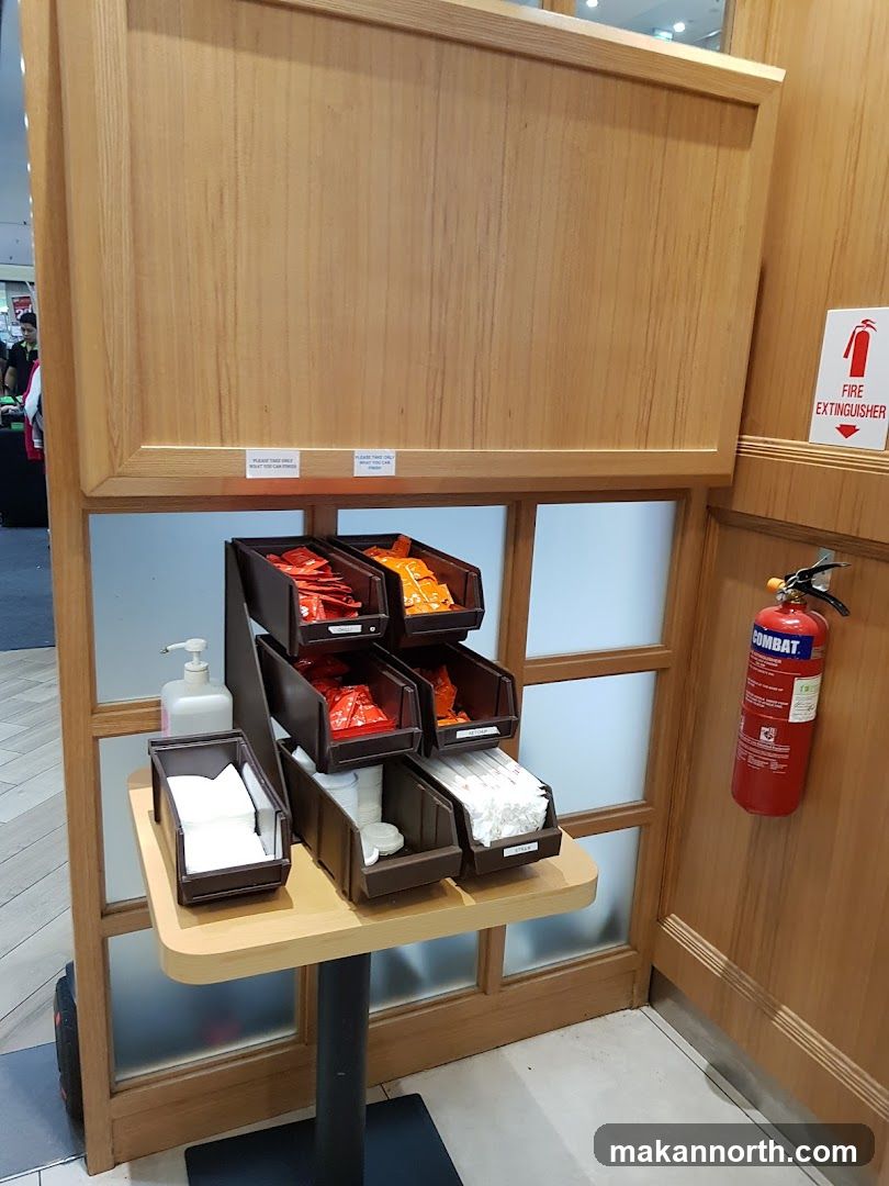 Condiment Station