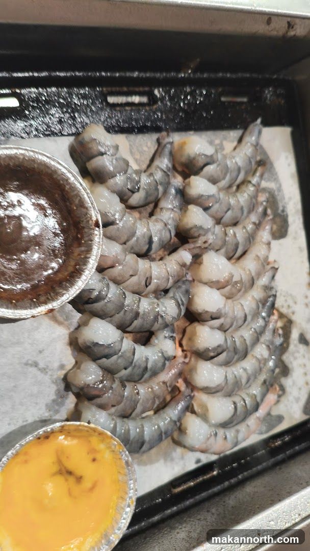 Raw Shrimp with Dipping Sauces