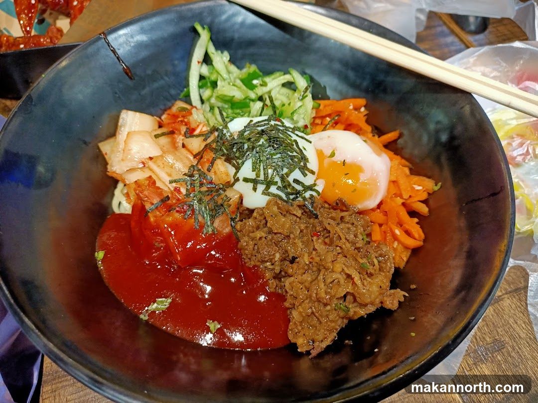 Bibimbap with Egg and Kimchi