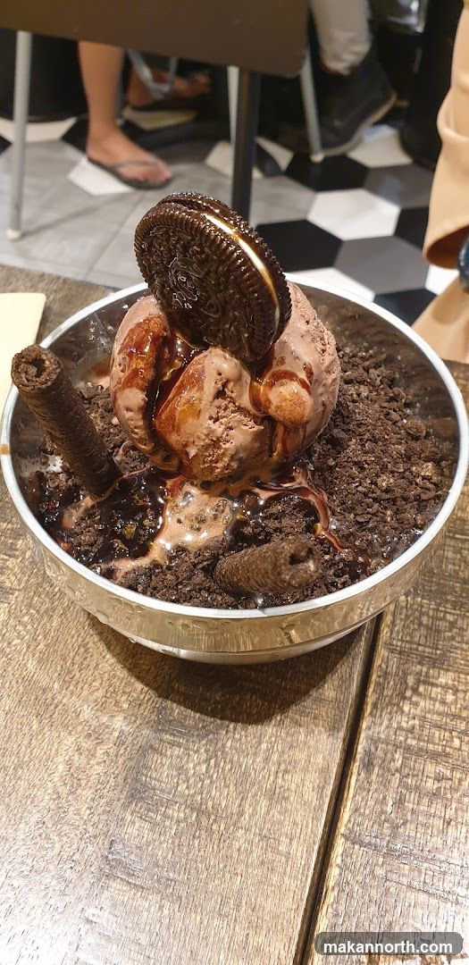 Chocolate Ice Cream Dessert