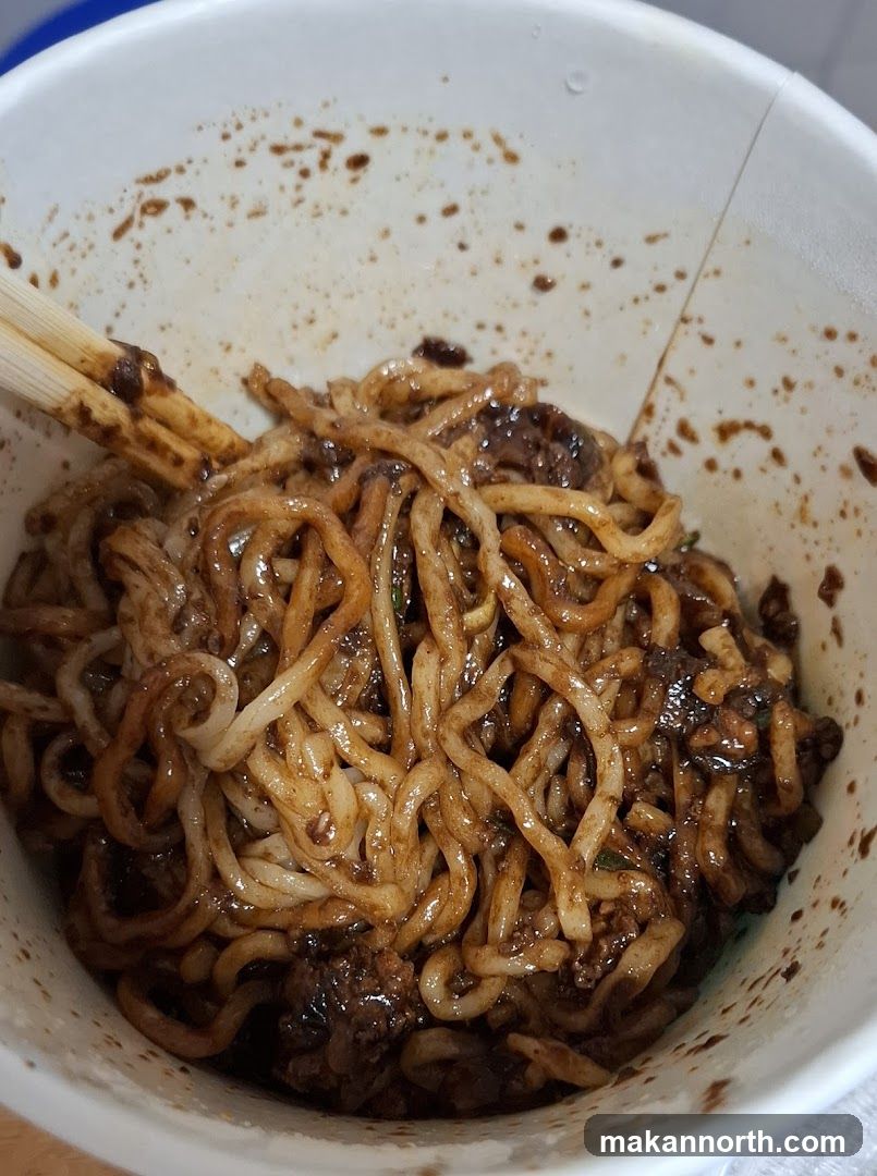 Noodles with Dark Sauce