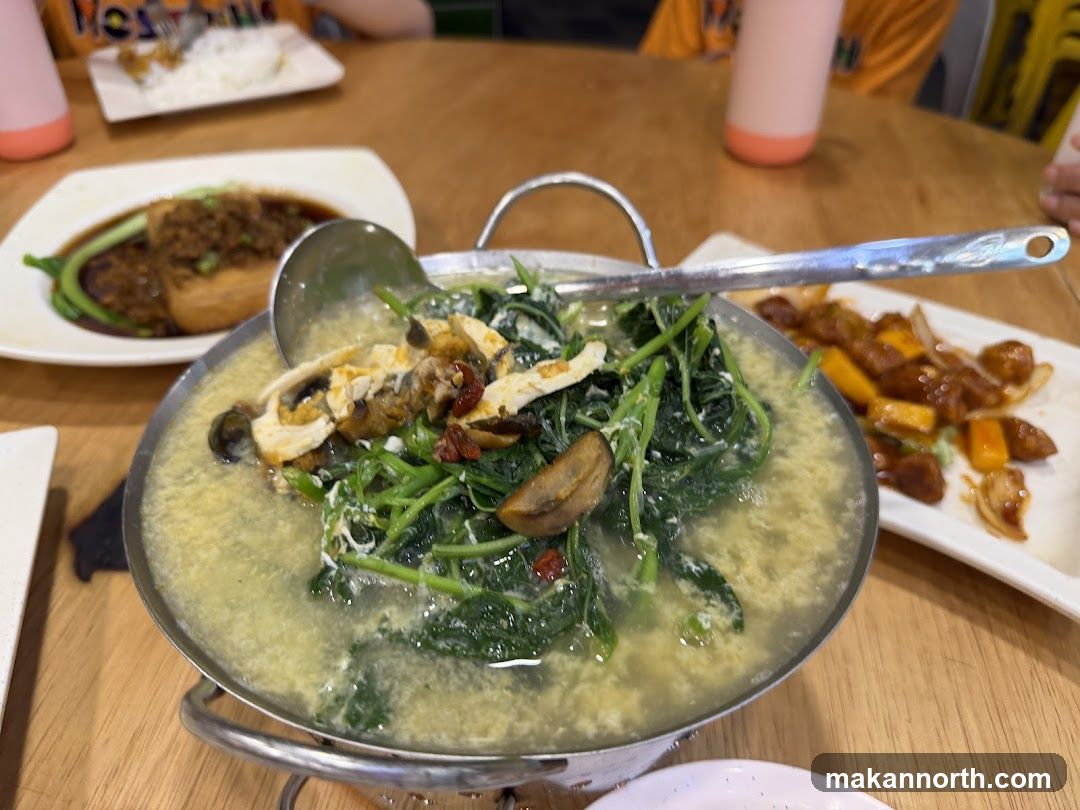 Vegetable and Egg Soup
