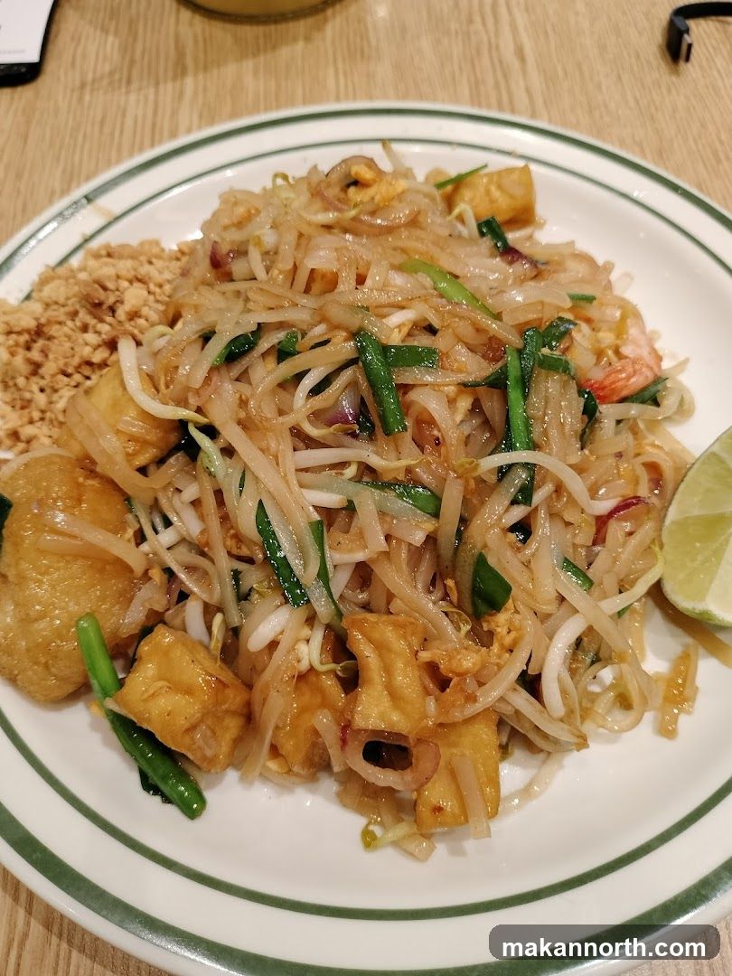 Pad Thai with Tofu and Shrimp