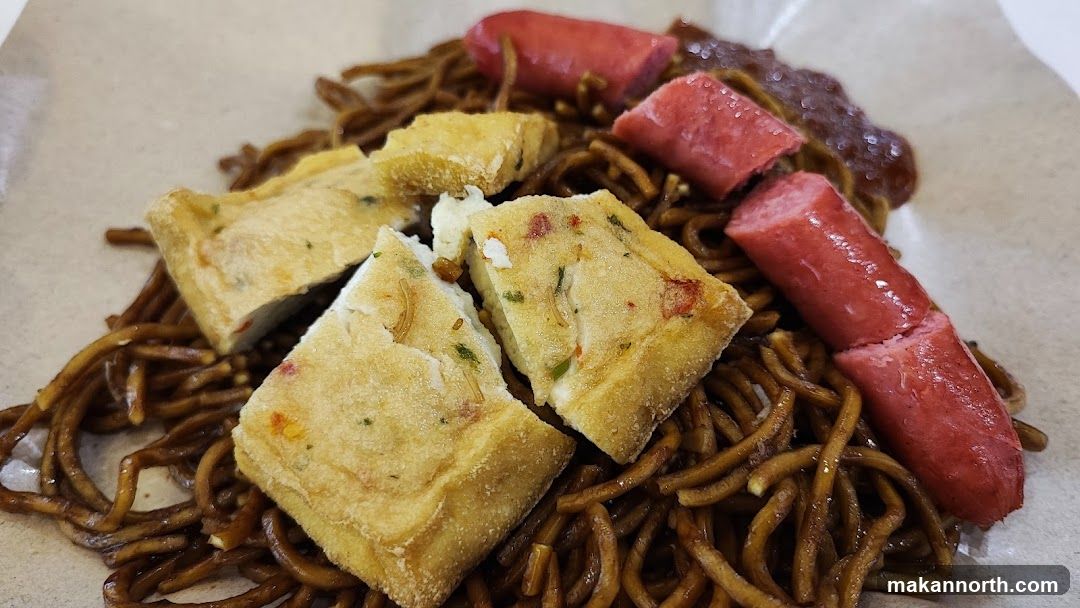 Noodles with Tofu and Sausages