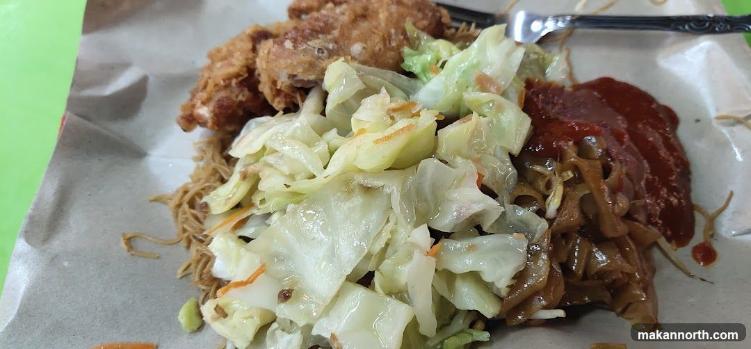 Fried Chicken with Noodles and Cabbage