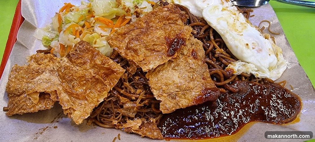 Noodles with Fried Tofu Skin and Egg