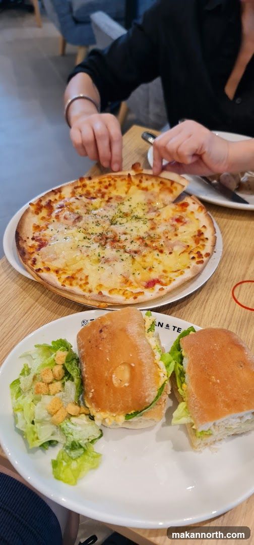 Pizza and Sandwich Meal