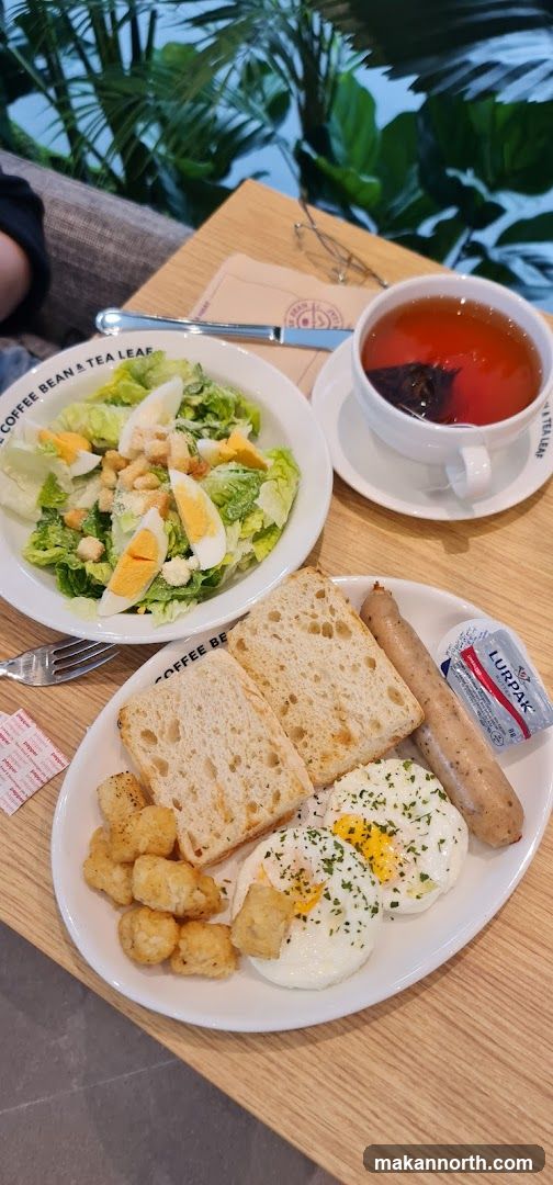 Breakfast Platter with Salad and Tea