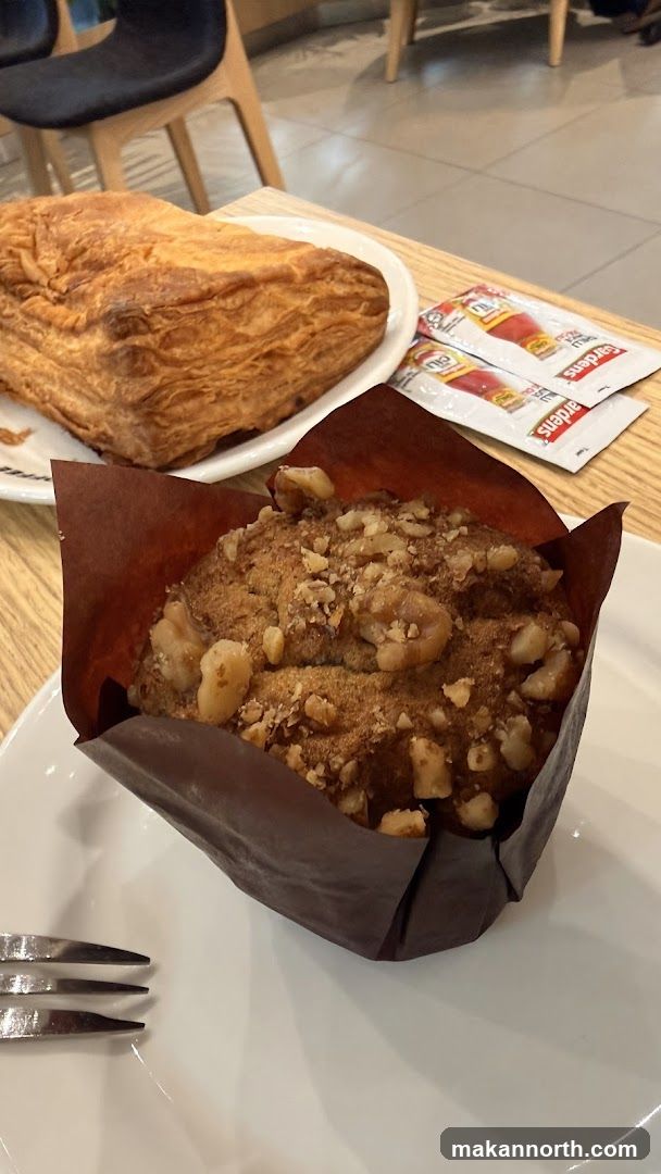 Muffin and Pastry