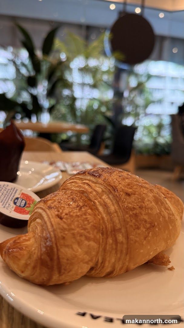 Croissant with Jam