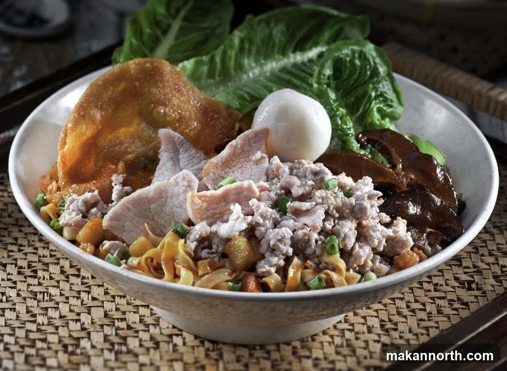 Noodle Dish with Pork and Egg