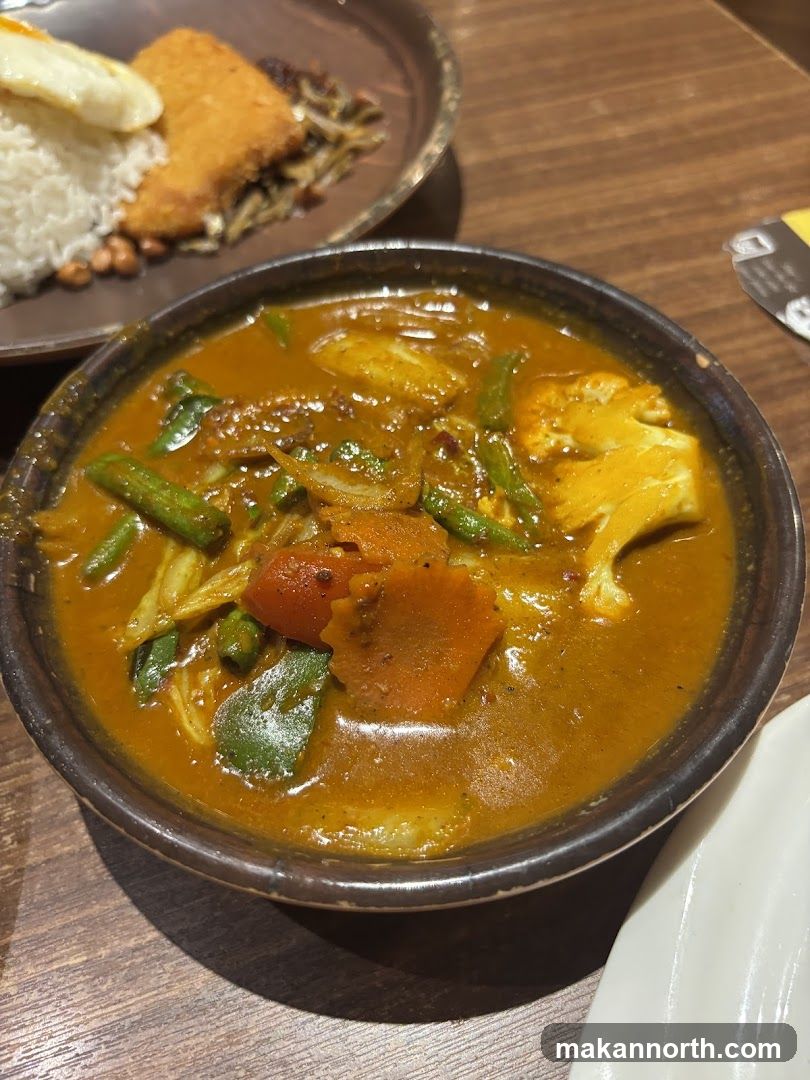 Vegetable Curry with Rice and Fried Fish