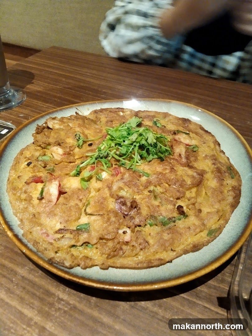 Omelette with garnish