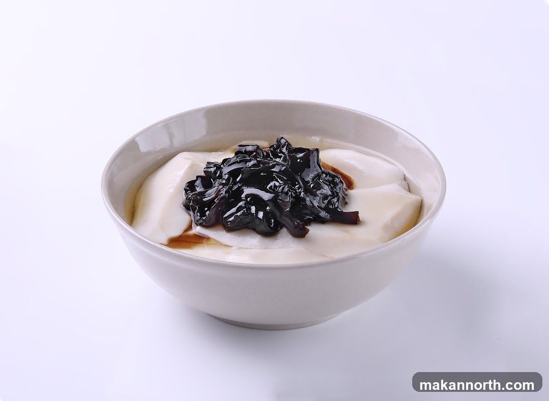 Tofu Pudding with Toppings