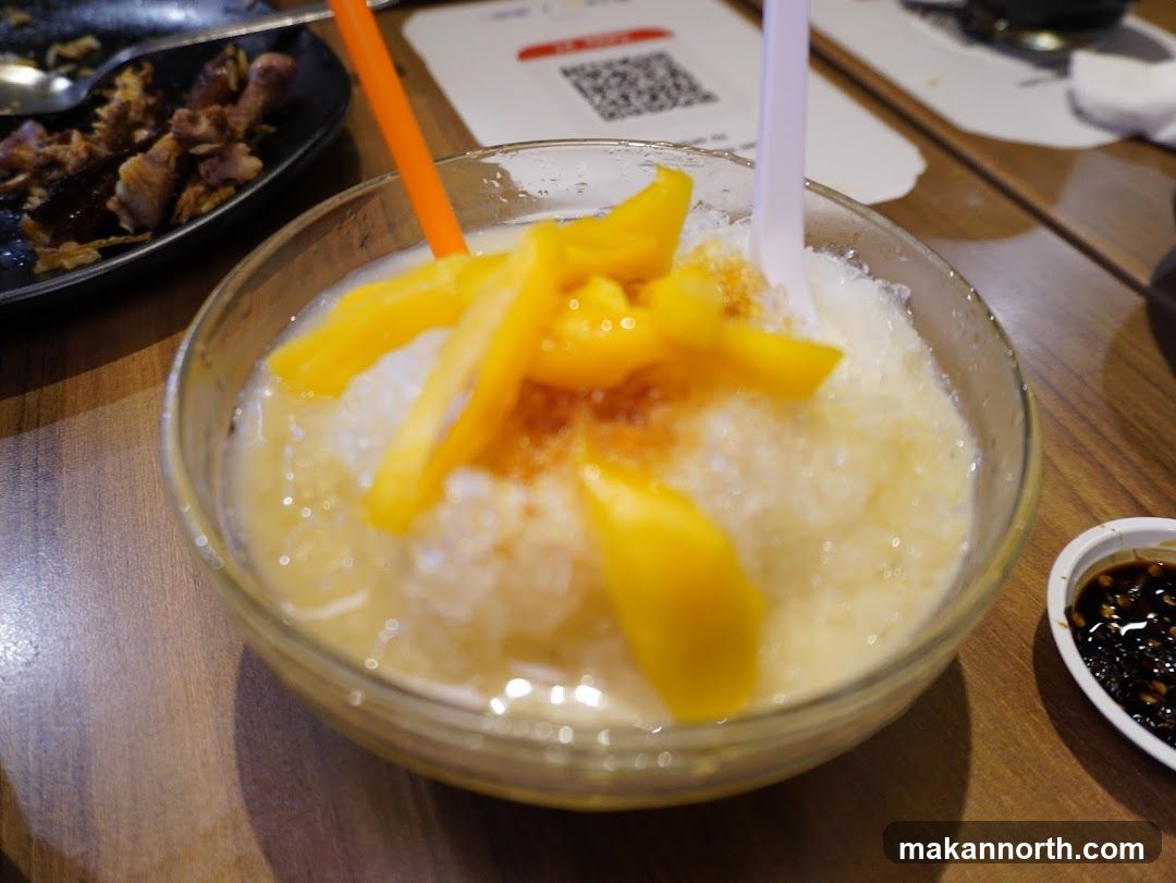 Dessert with Mango and Shaved Ice