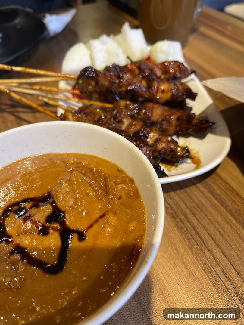 Chicken Satay with Peanut Sauce