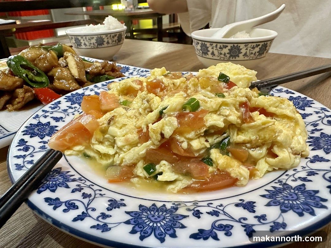 Scrambled Eggs with Tomatoes and Other Dishes