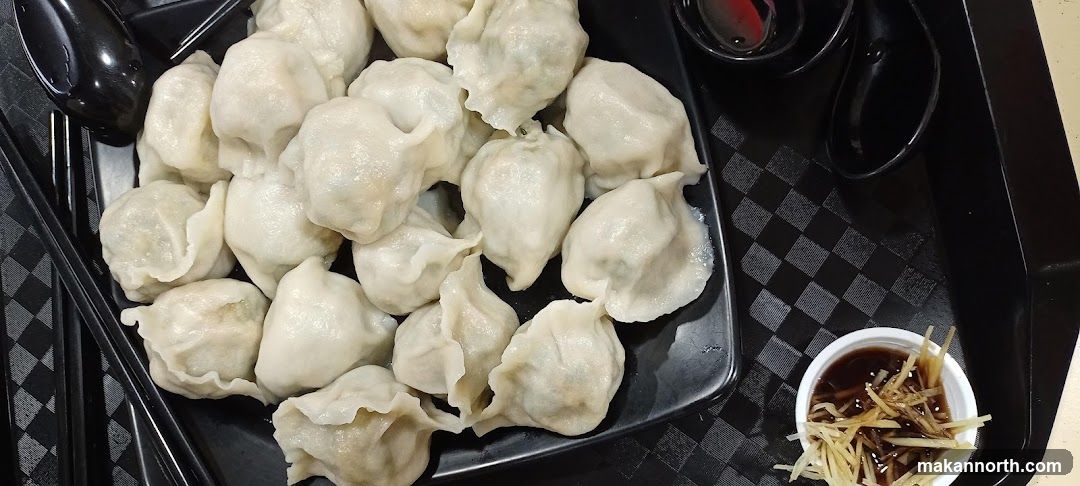 Dumplings with Dipping Sauce