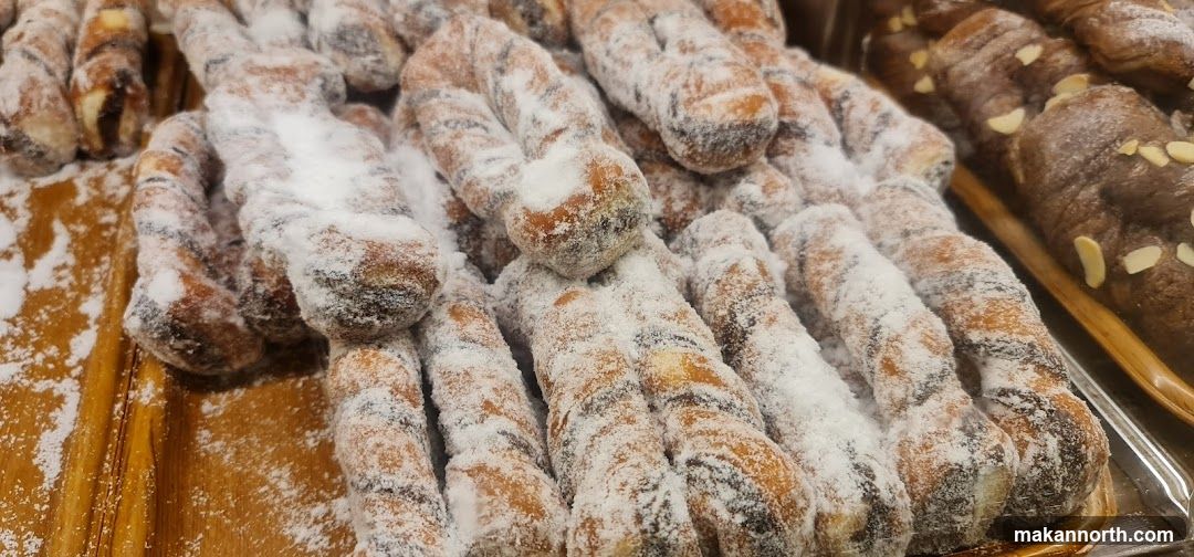 Twisted Pastries with Powdered Sugar