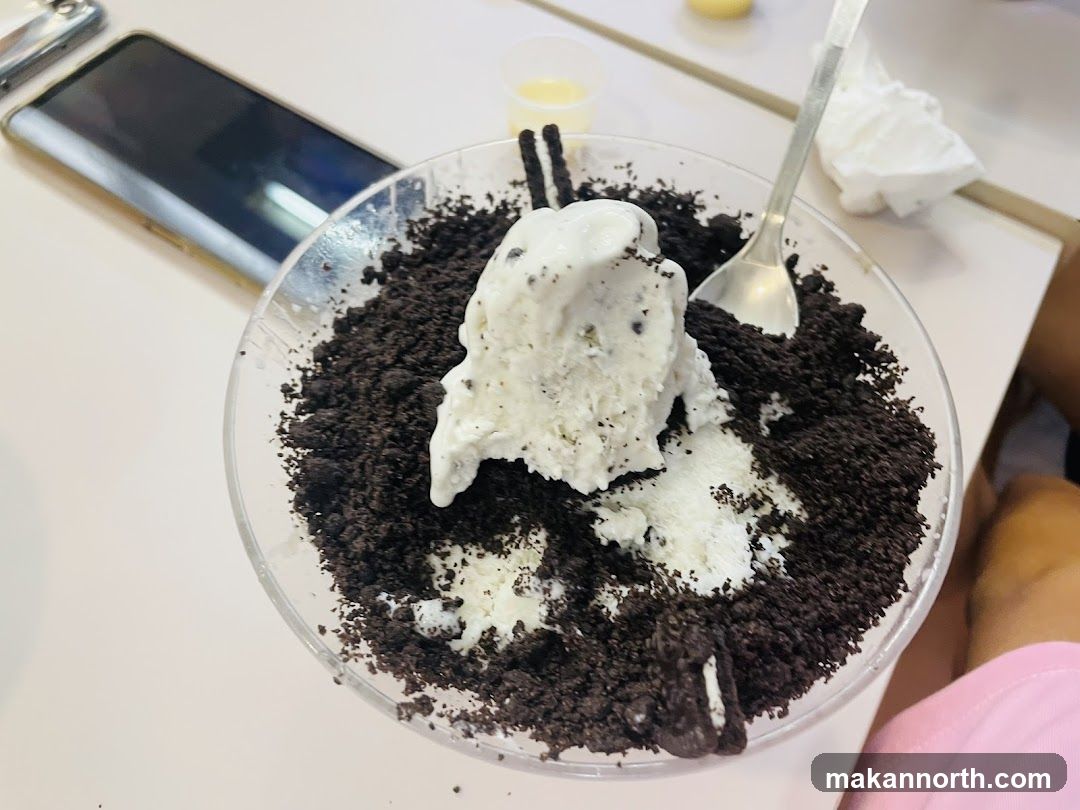 Oreo Shaved Ice Dessert