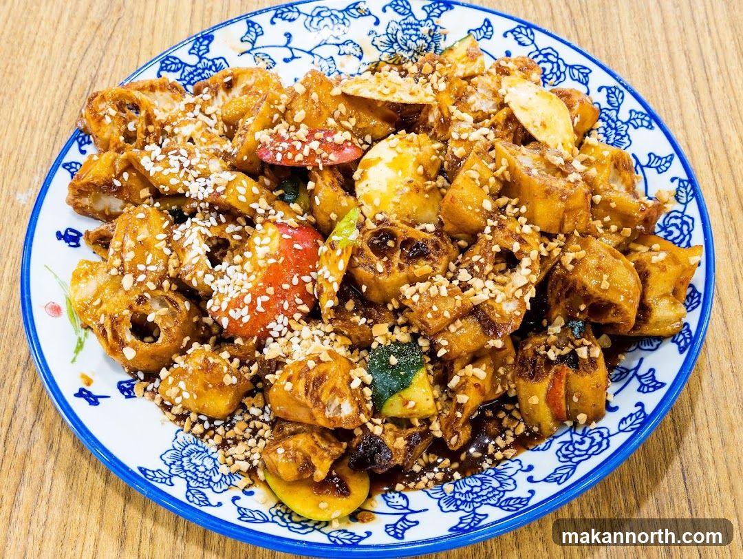 Fried Dough with Sauce and Peanuts
