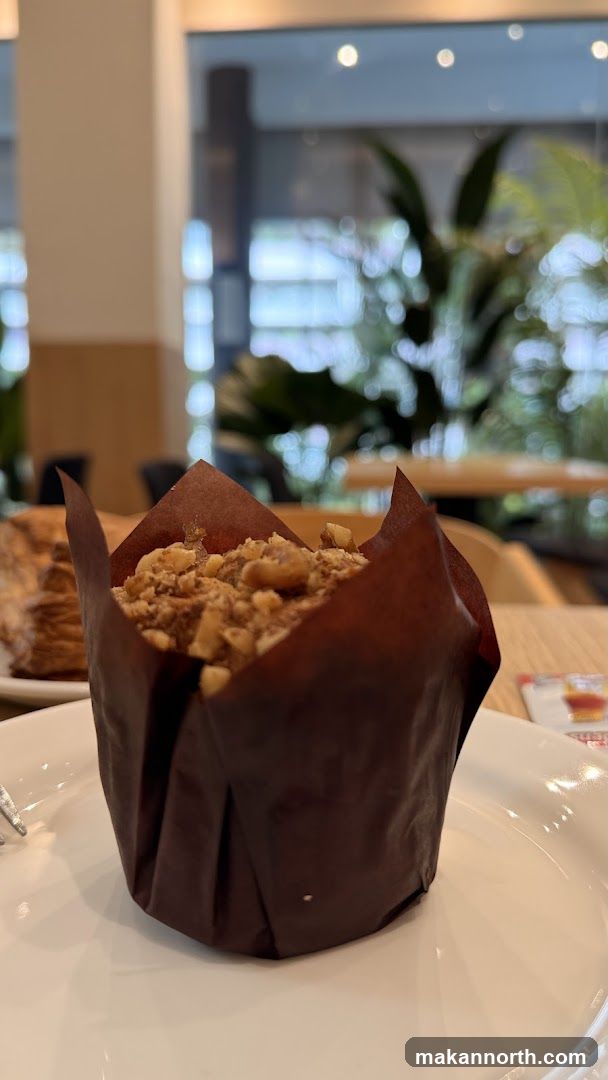 Muffin with Nuts