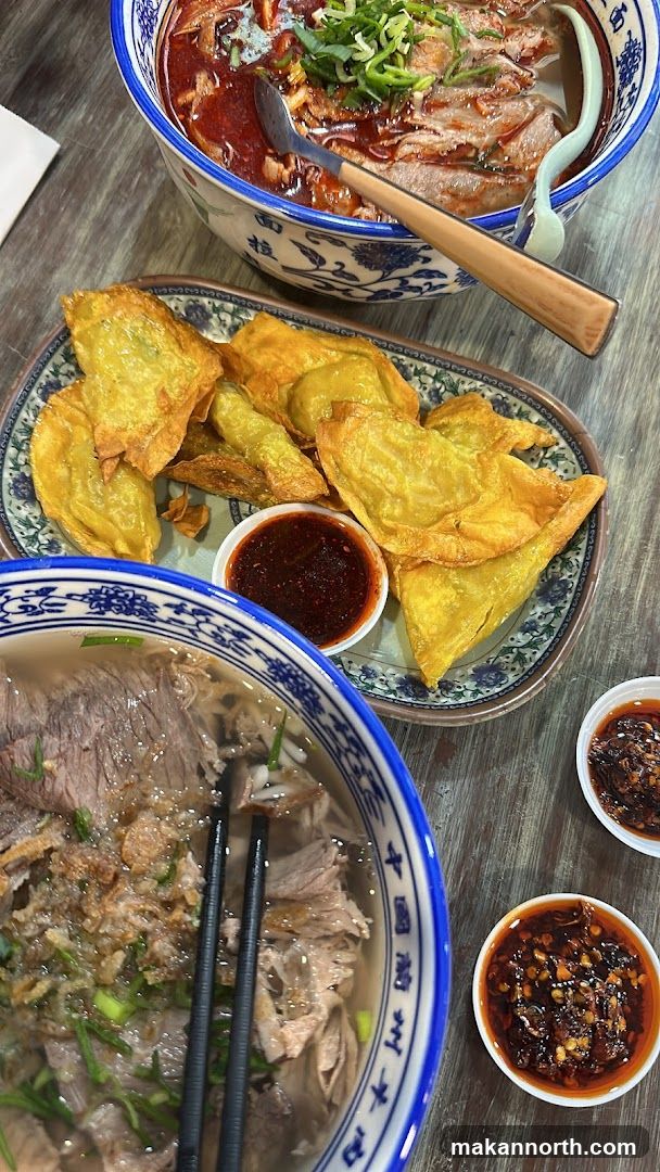 Noodle Soup and Fried Wontons