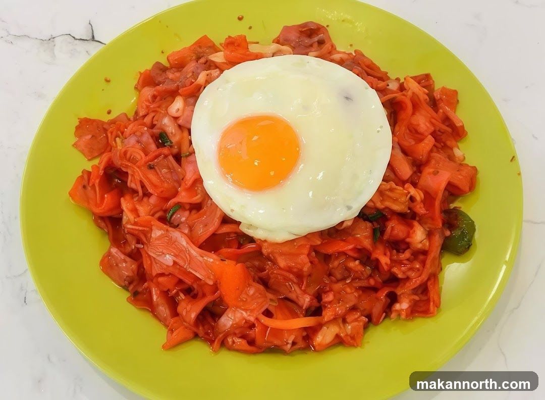 Noodles with Fried Egg
