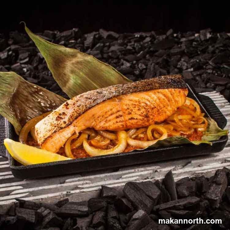 Grilled Salmon with Onions