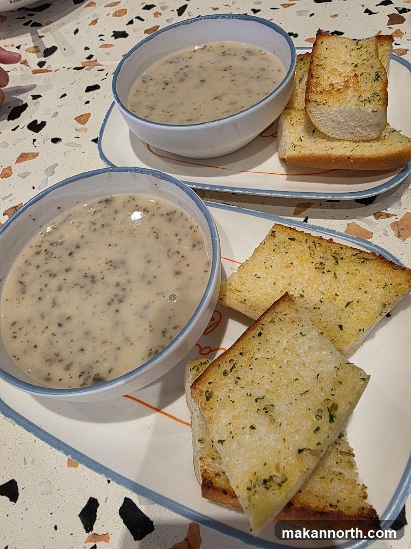 Mushroom Soup with Garlic Bread
