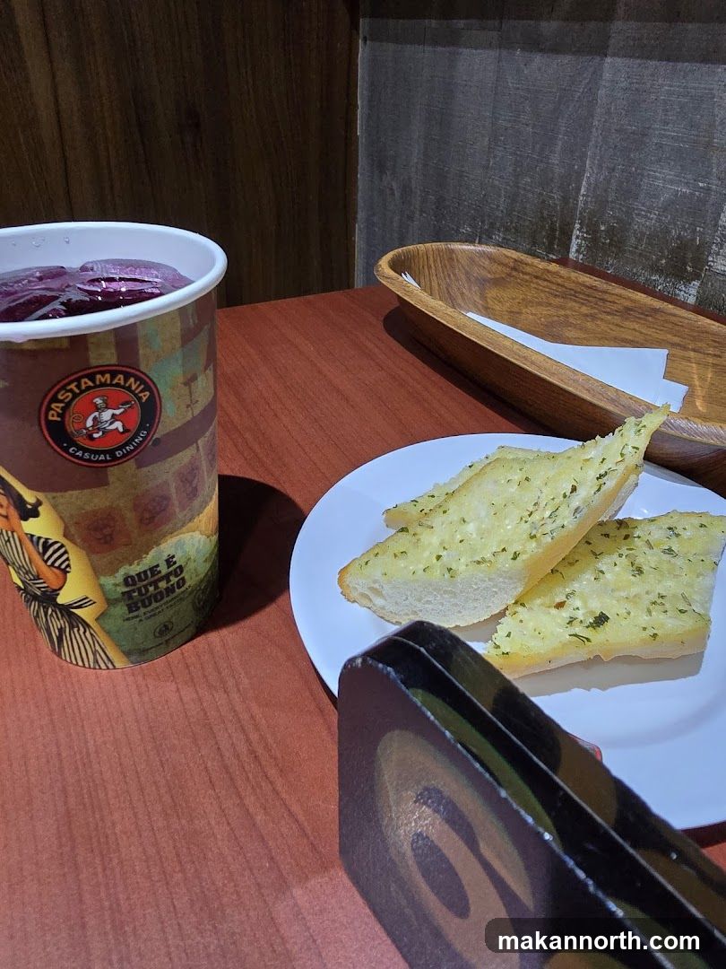 Garlic Bread and Drink