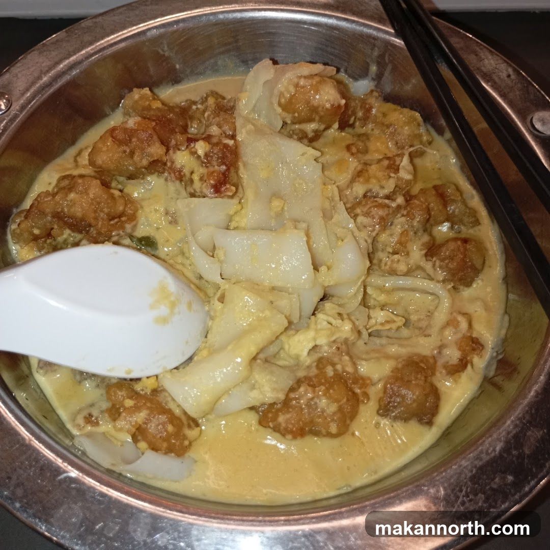 Noodles with Fried Chicken and Egg