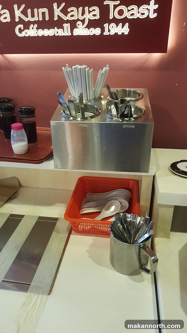 Cutlery Station