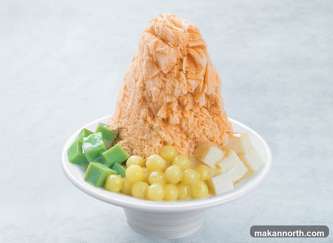 Dessert with shaved ice and toppings