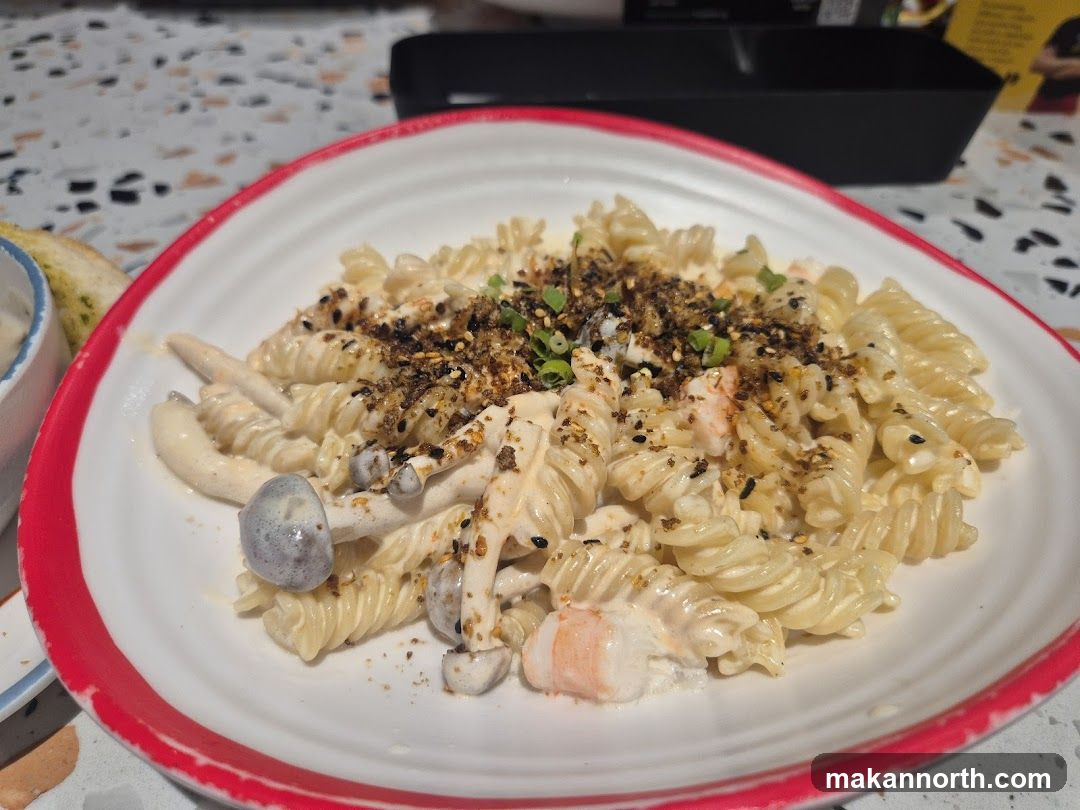 Creamy Pasta with Shrimp and Mushrooms