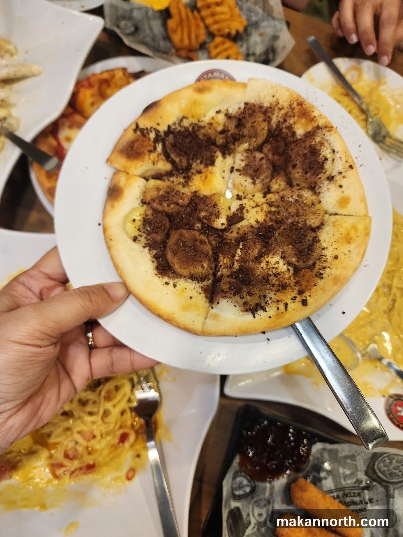 Dessert Pizza