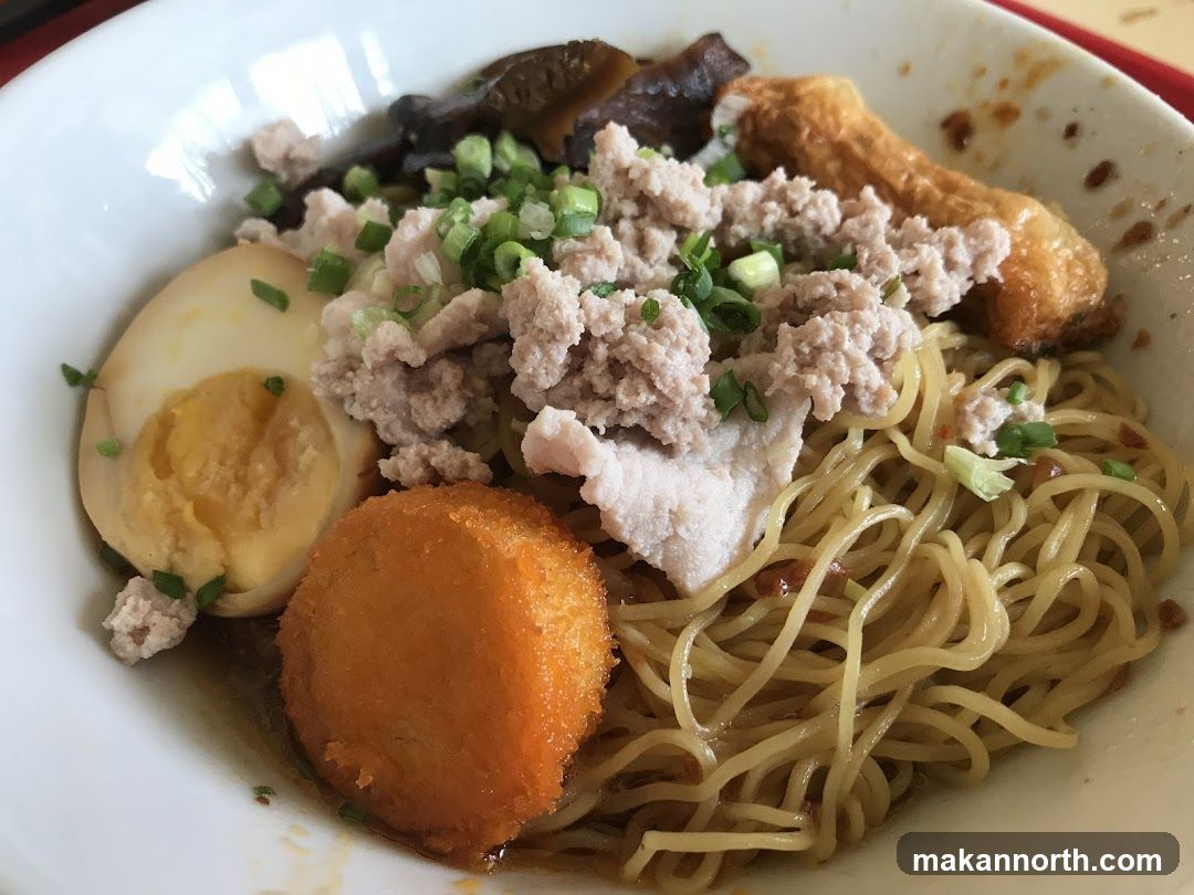 Noodle Dish with Egg and Pork