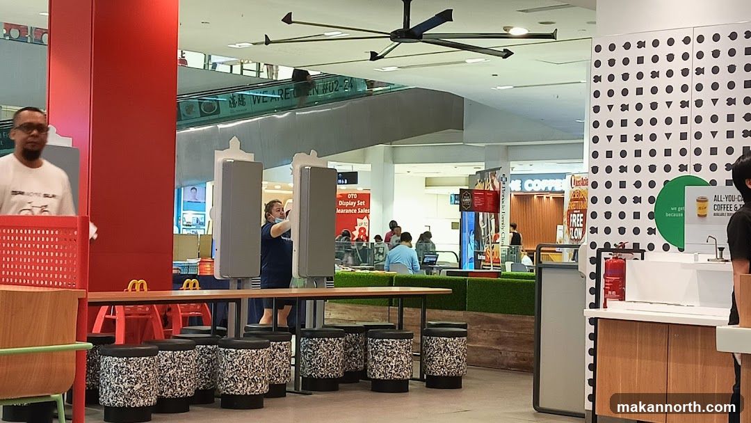 McDonald's Food Court