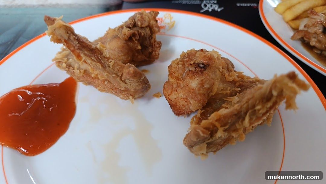 Fried Chicken Wings with Sauce