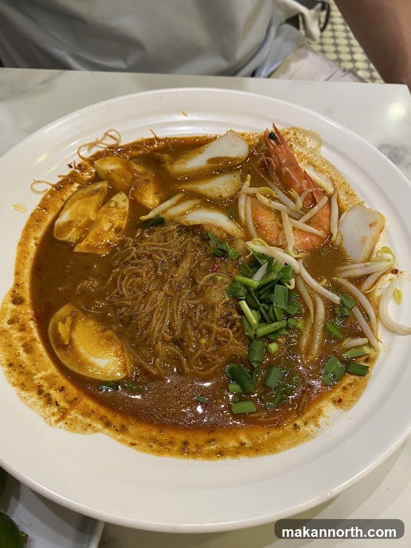 Noodle Dish with Shrimp and Egg