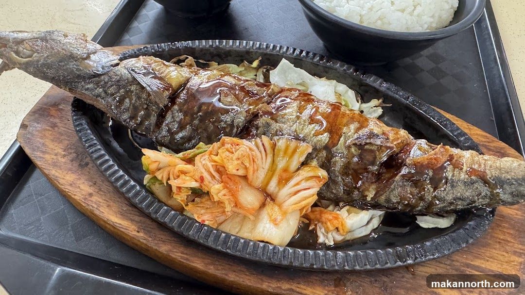 Broadway Food Court @ 883 Woodlands Street 82