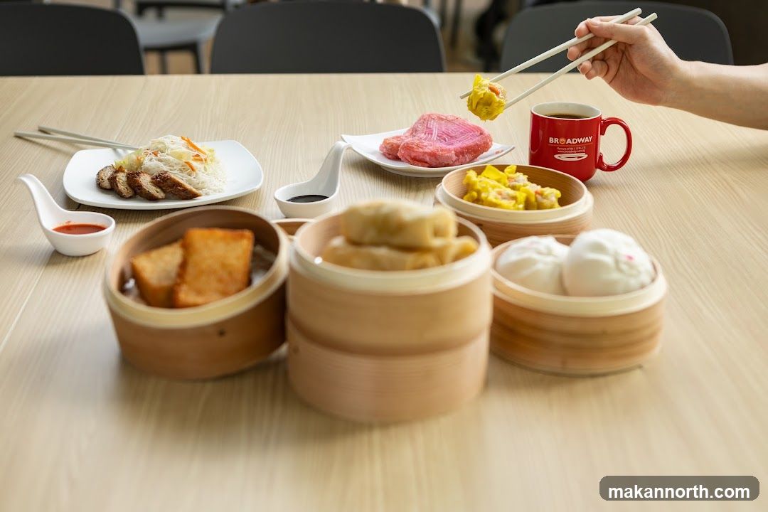 Broadway Food Court @ 883 Woodlands Street 82