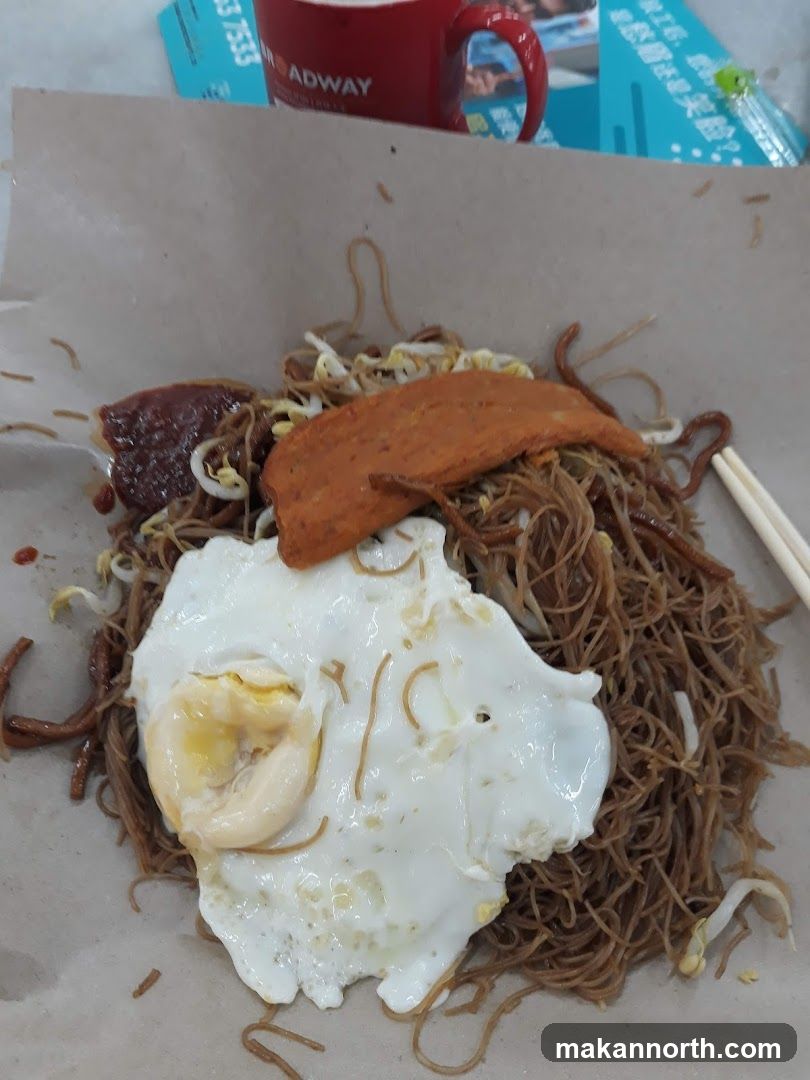 Fried Noodles with Egg and Meat Slice