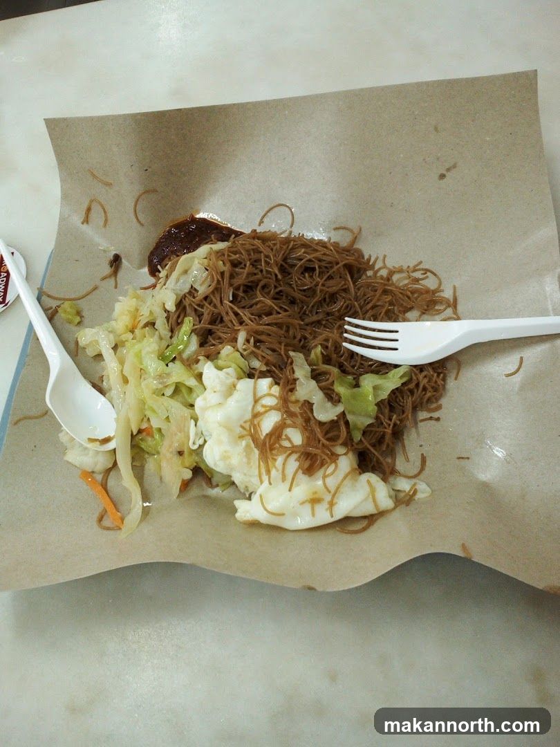 Noodles with Cabbage and Egg